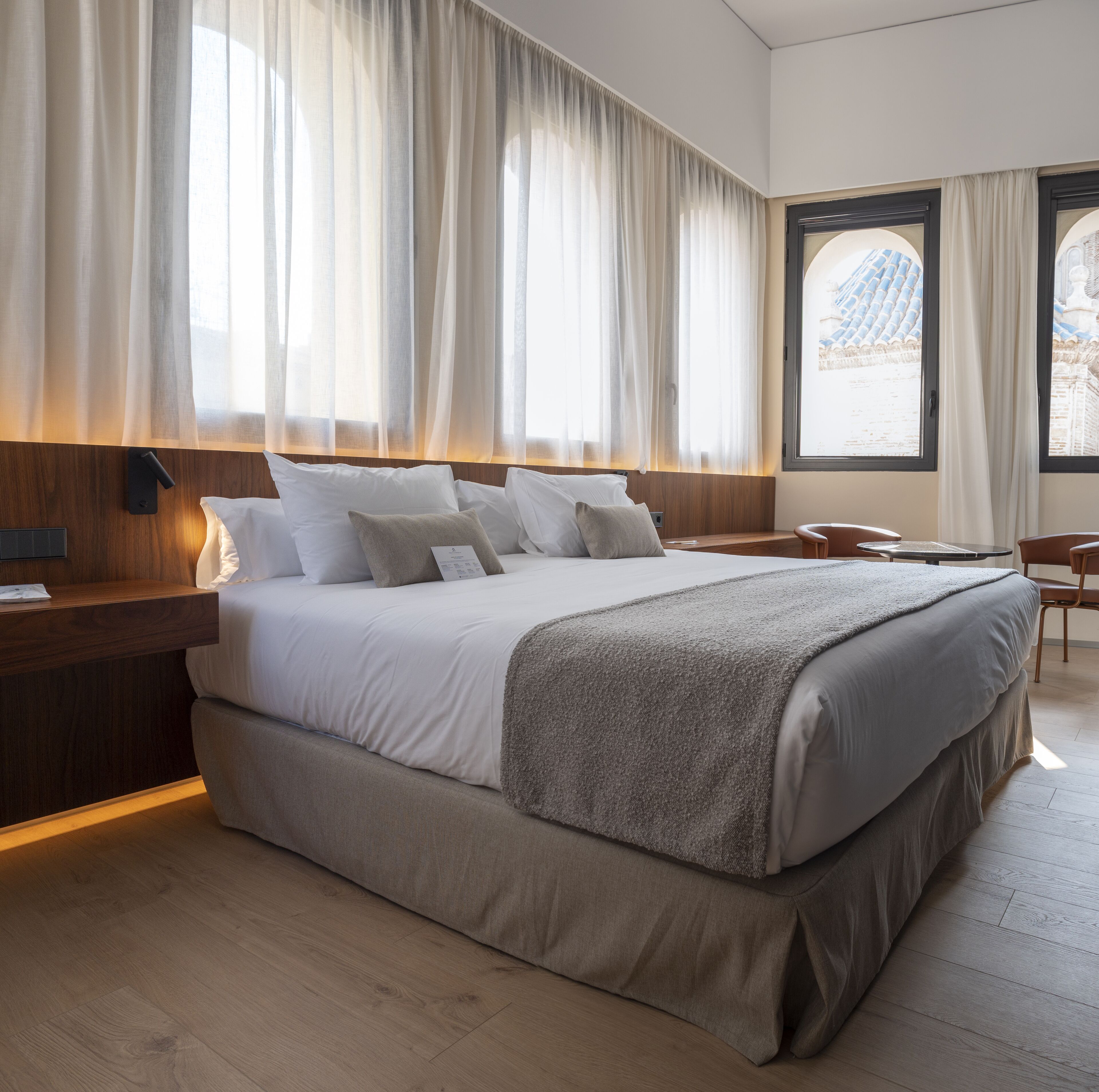 1 bedroom, down duvets, minibar, in-room safe