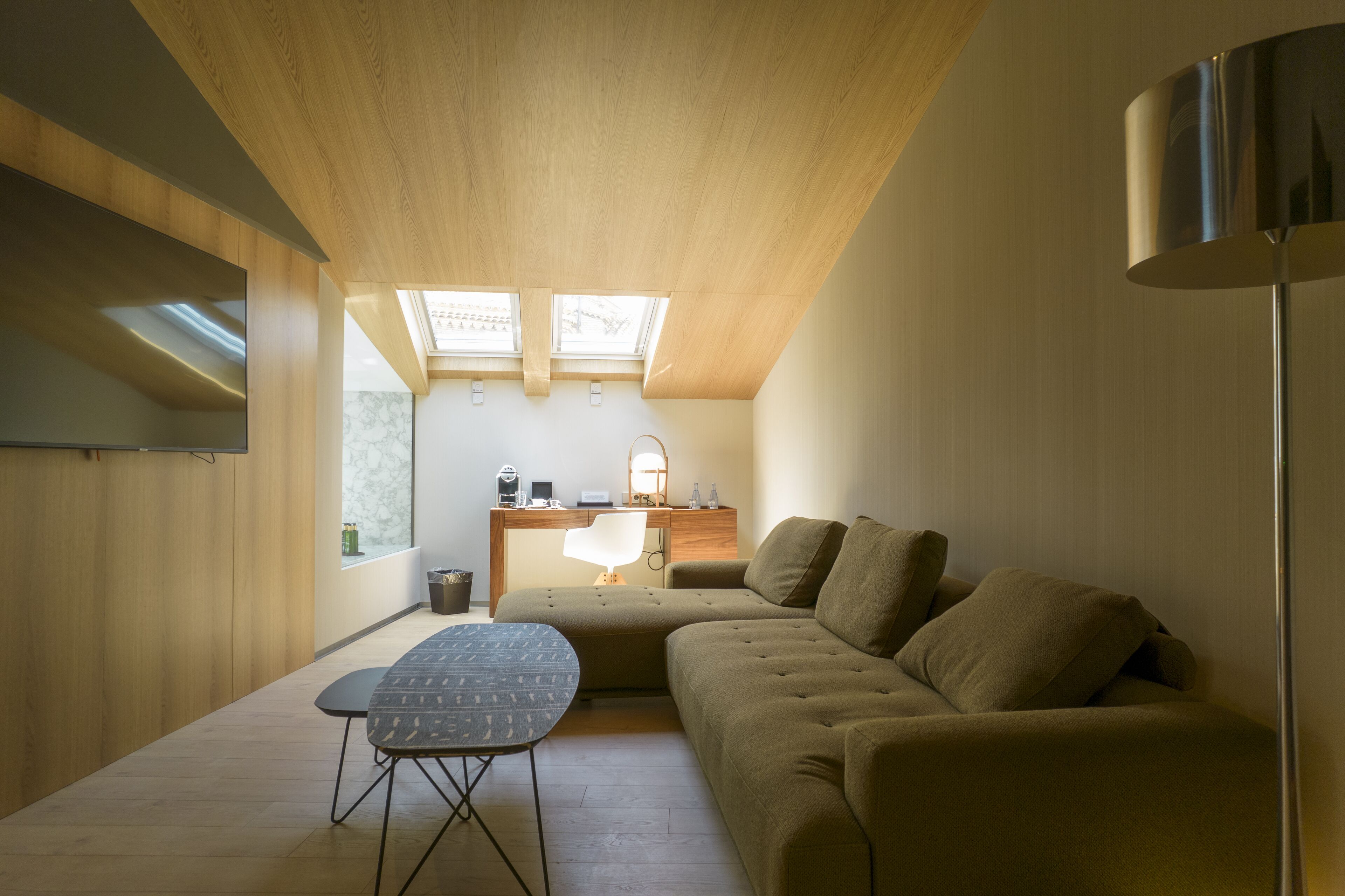 suite | 1 bedroom, down duvets, minibar, in-room safe