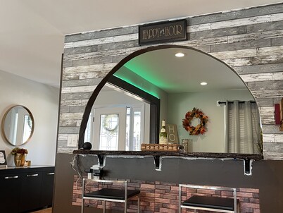 COZY HOME CLOSE TO JORDAN LAKE AND DOWNTOWN APEX!