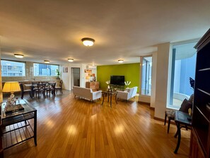 Interior - Penthouse Ocean view Balboa Ave prime location large 2 bed Panama City  (Panama City)