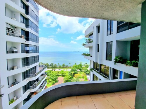 Penthouse Ocean view Balboa Ave prime location large 2 bed Panama City 