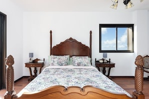 4 Schlafzimmer, Bügeleisen/Bügelbrett, WLAN, Bettwäsche