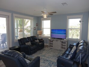 Smart TV - Sandy Turtle -Bayside-Sunsets-Near Lazy River Pool- 3BD/2BA. Sleeps 9 (Galveston)