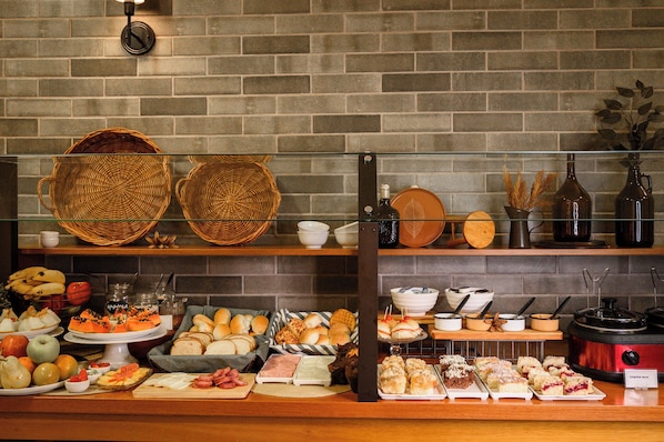 Free daily cooked-to-order breakfast - Hotel Santa Cruz (Santa Cruz do Sul)