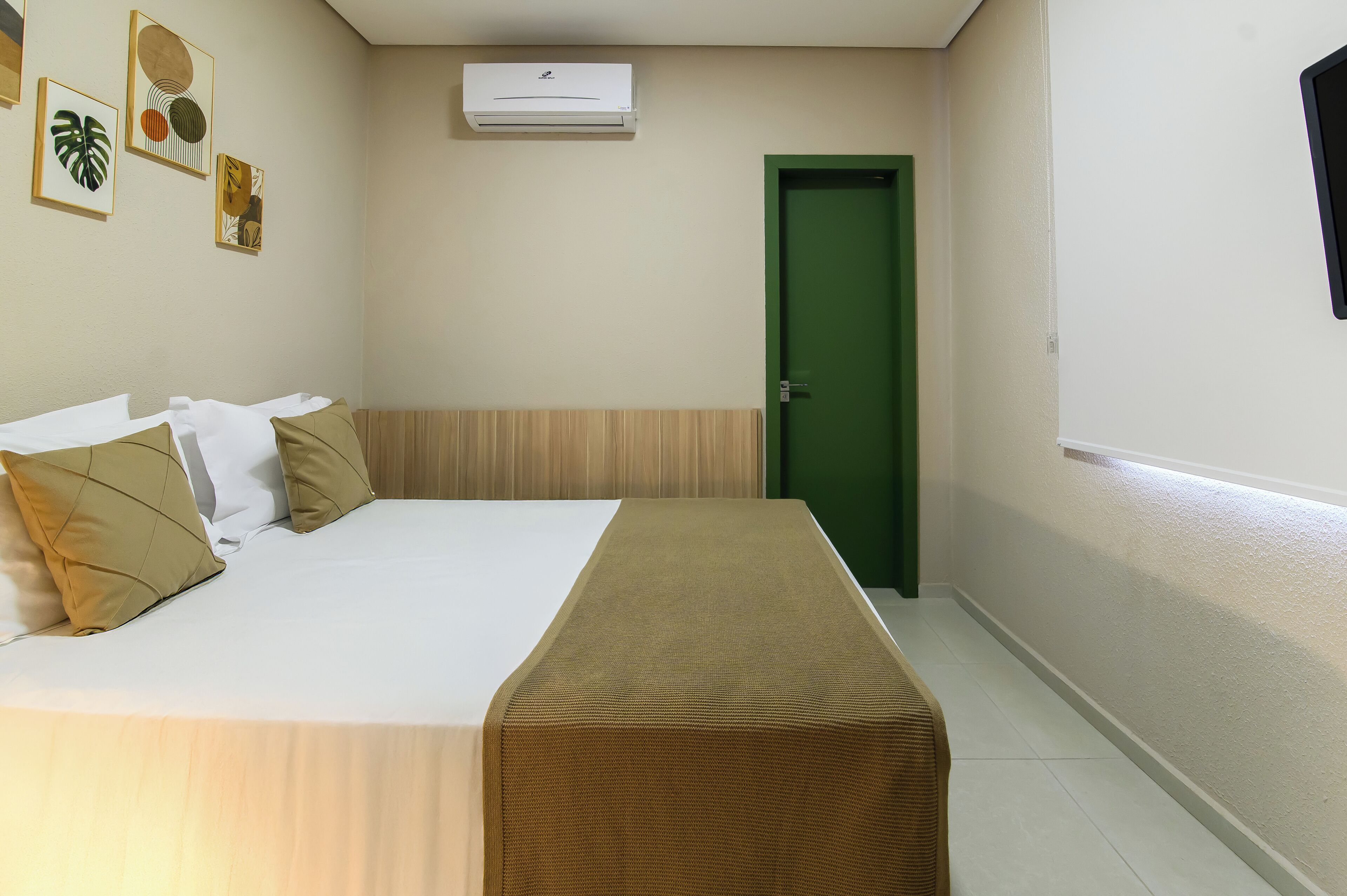 family quadruple room, 1 queen bed with sofa bed | 1 bedroom, hypo-allergenic bedding, minibar, individually decorated