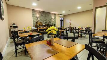 Desayuno a la carta incluido todos los días