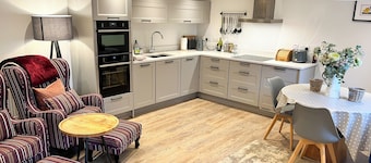 1-bedcottage/modrnkitchen/carcharging/tv/wifi