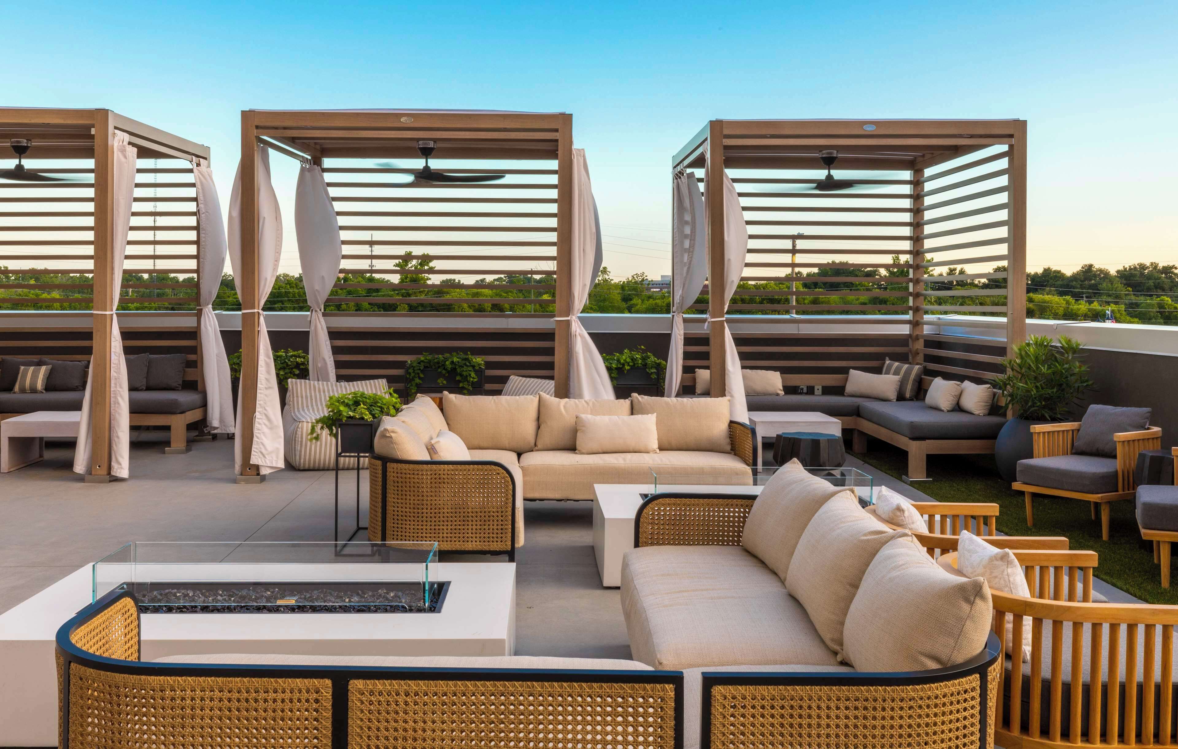 outdoor pool, pool cabanas (surcharge)