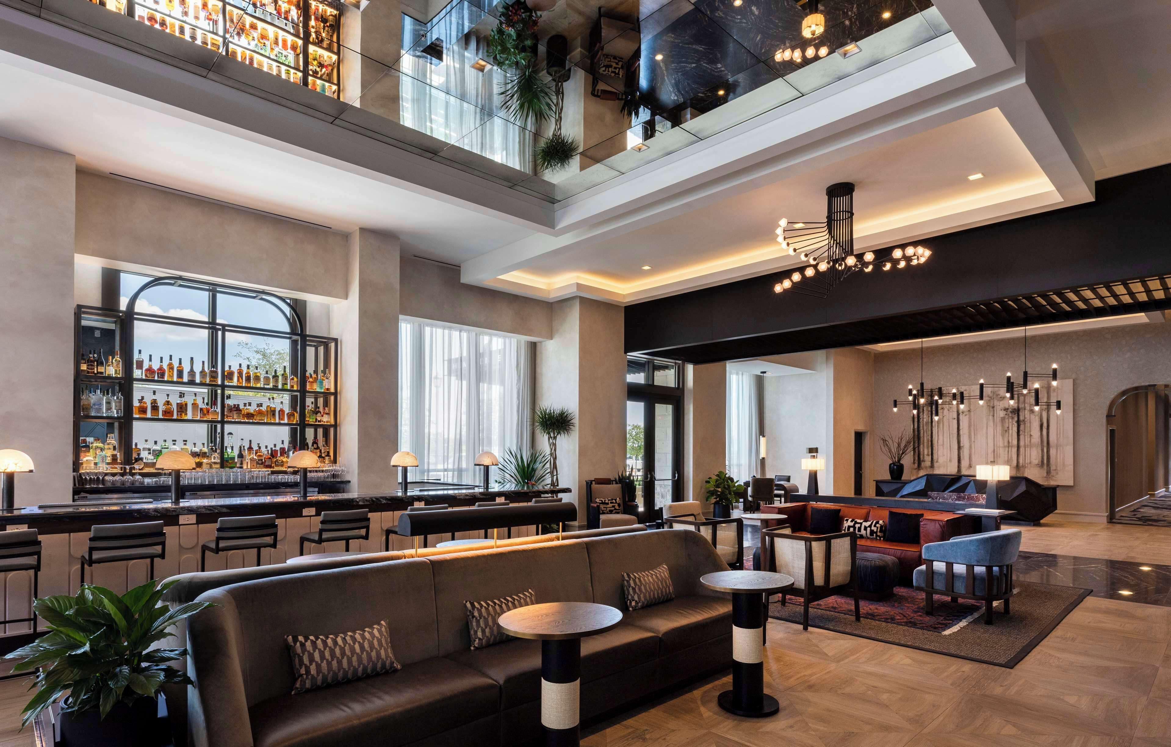 Bar (trong khuôn viên)
