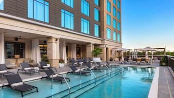 Outdoor pool, pool cabanas (surcharge)