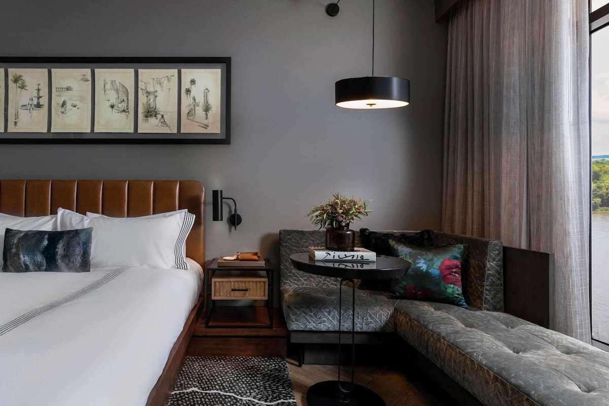 Ropa de cama hipoalergénica y minibar