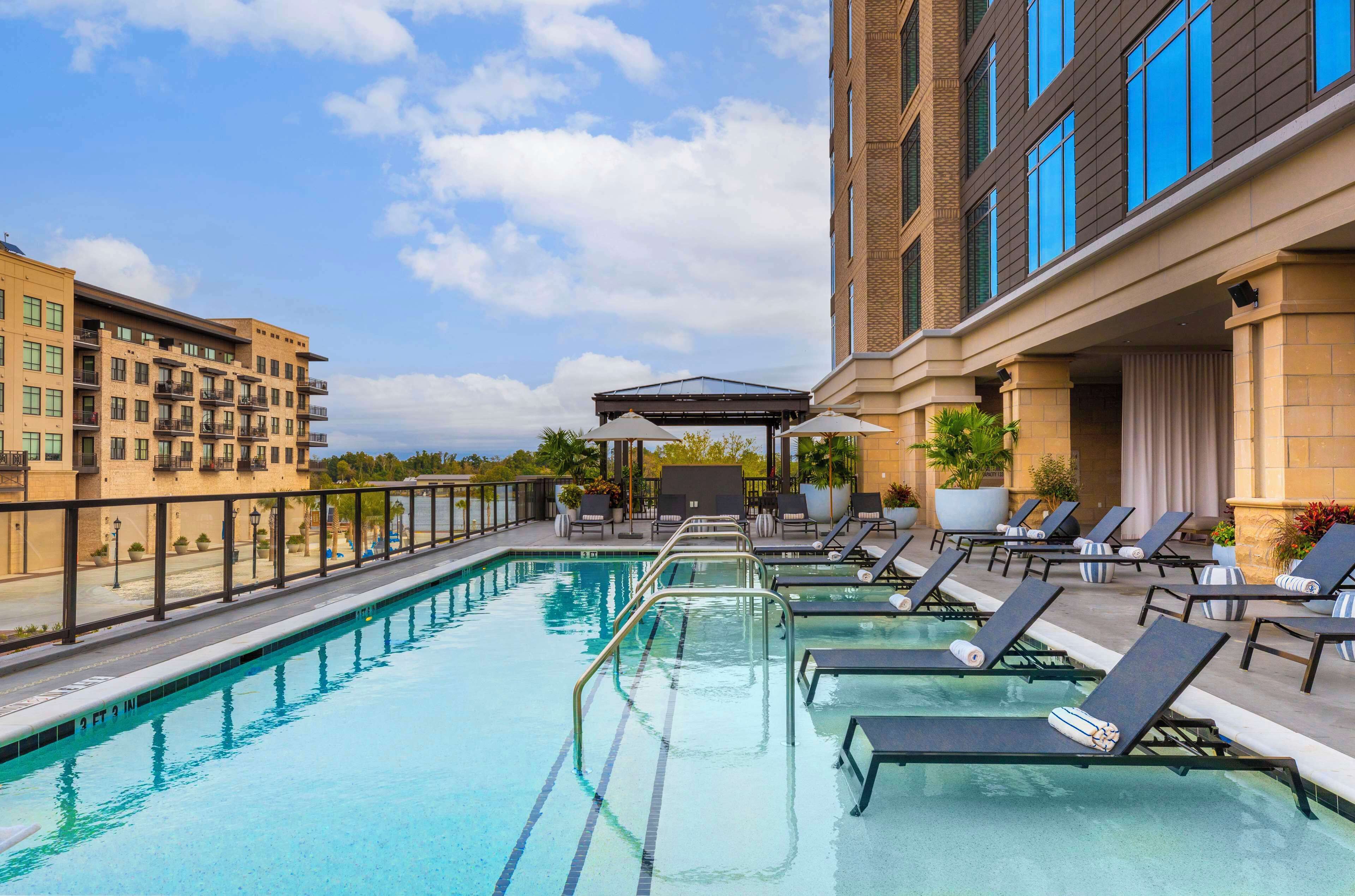 outdoor pool, pool cabanas (surcharge)