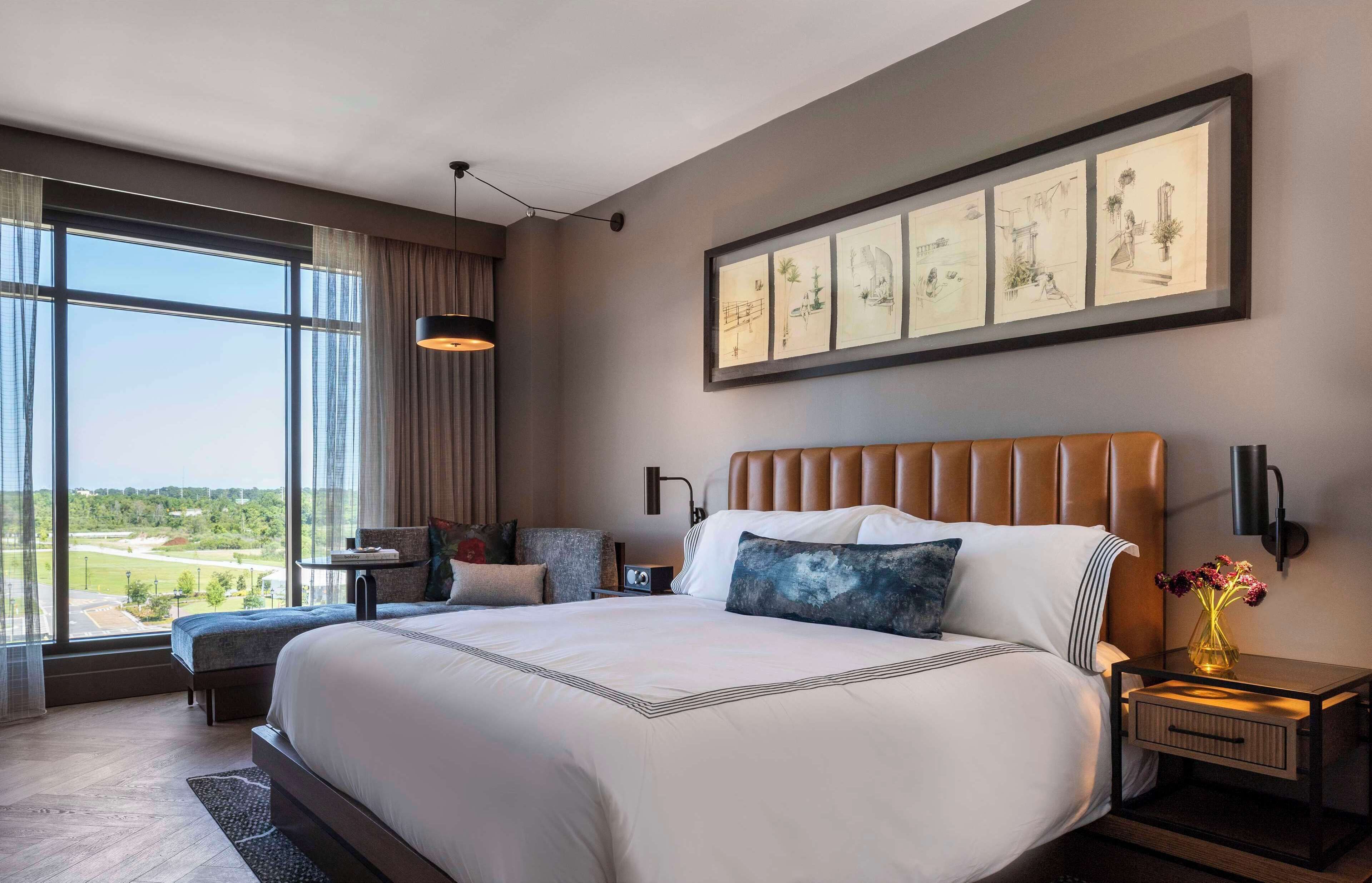 hypo-allergenic bedding, minibar, in-room safe, desk