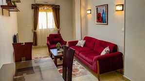 Basic Studio, 1 Bedroom | Interior - Charbel hotel (Hurghada)