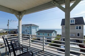 Property grounds - Family Friendly 6 BR Home w Ocean Views! (Carolina Beach)