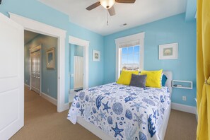 4 bedrooms, iron/ironing board, free WiFi, bed sheets