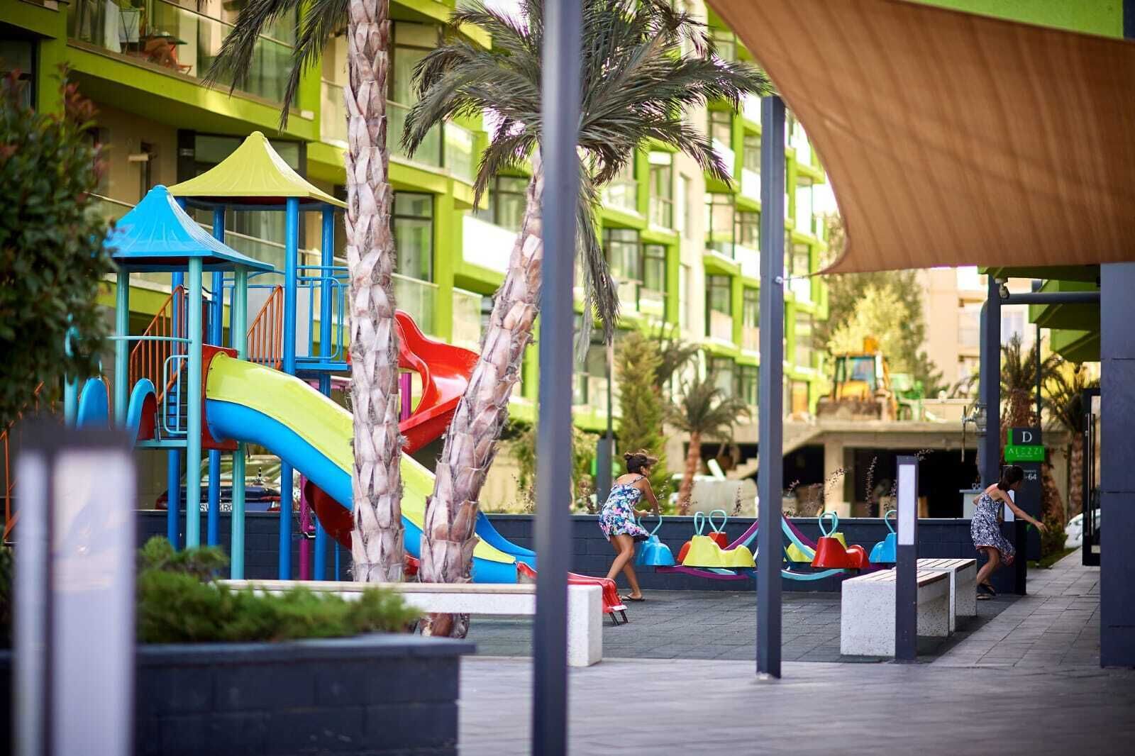 Children’s play area – outdoor