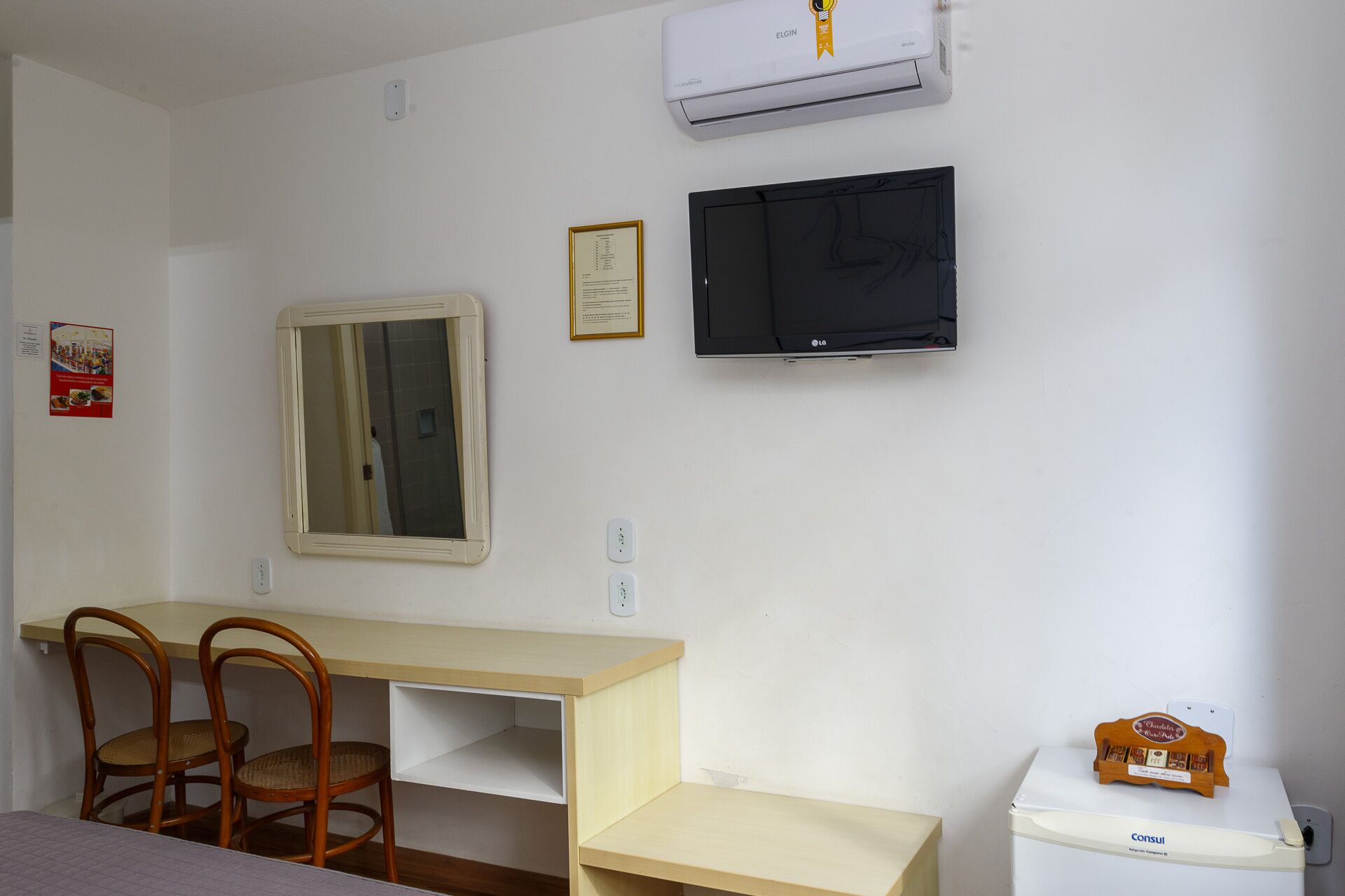 deluxe triple room | 1 bedroom, minibar, desk, laptop workspace