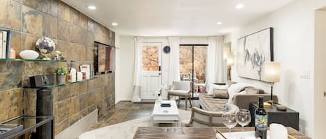 Condo (Aspen Mountain Condominiums 1C) | Living room | TV