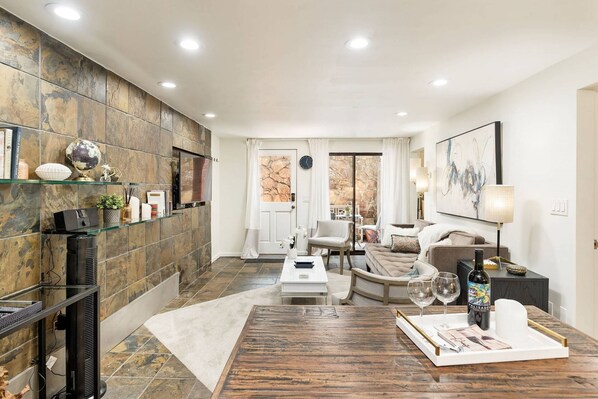 公寓式客房 (Aspen Mountain Condominiums 1C) | 客厅 | 电视