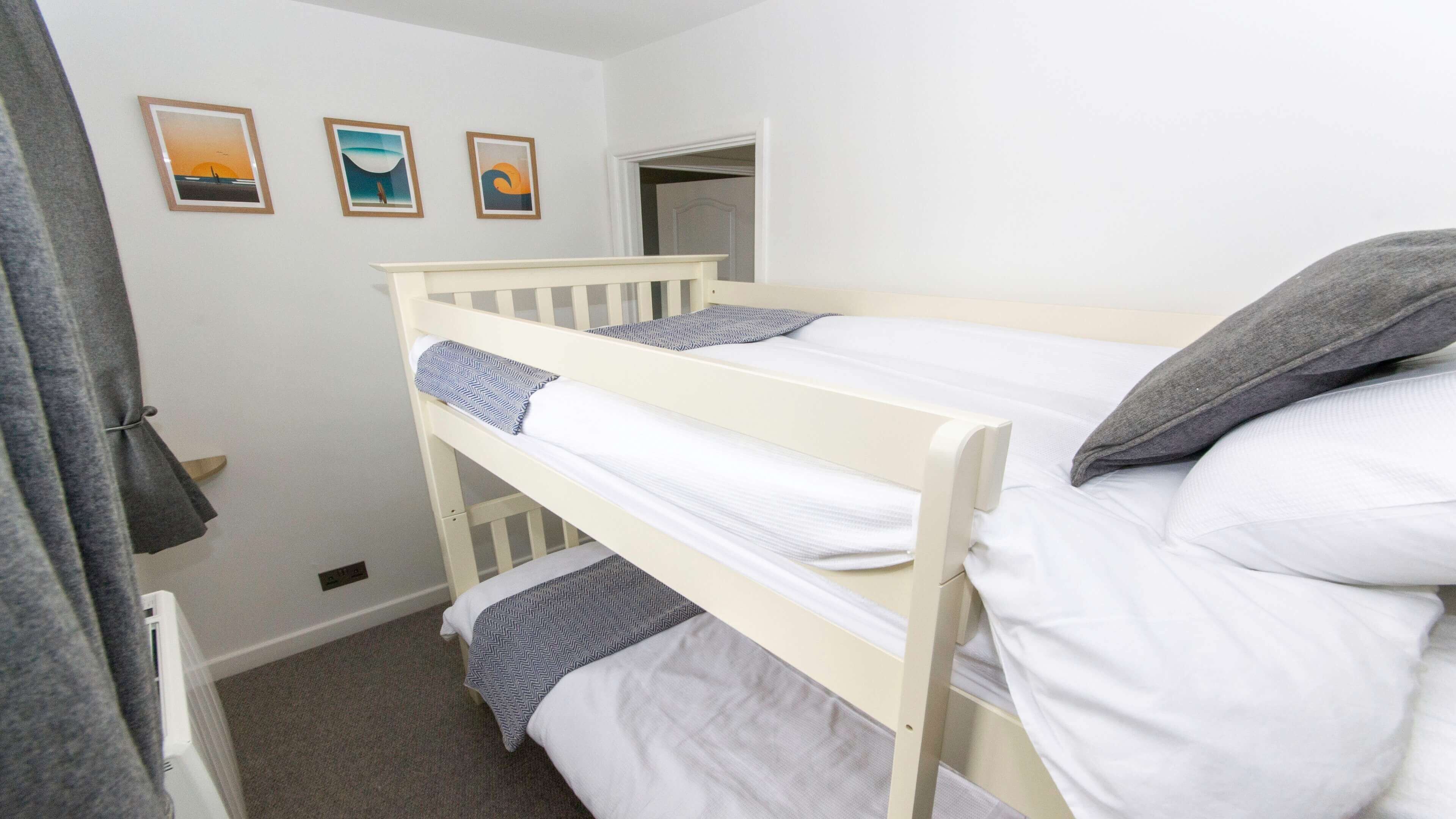 3 bedrooms, desk, iron/ironing board, travel cot