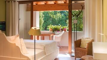 2 Schlafzimmer, Zimmersafe, Schreibtisch, Bügeleisen/Bügelbrett