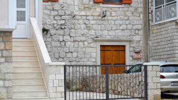 Apartment | Exterior