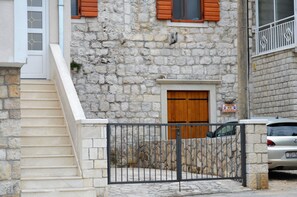 Apartment | Exterior