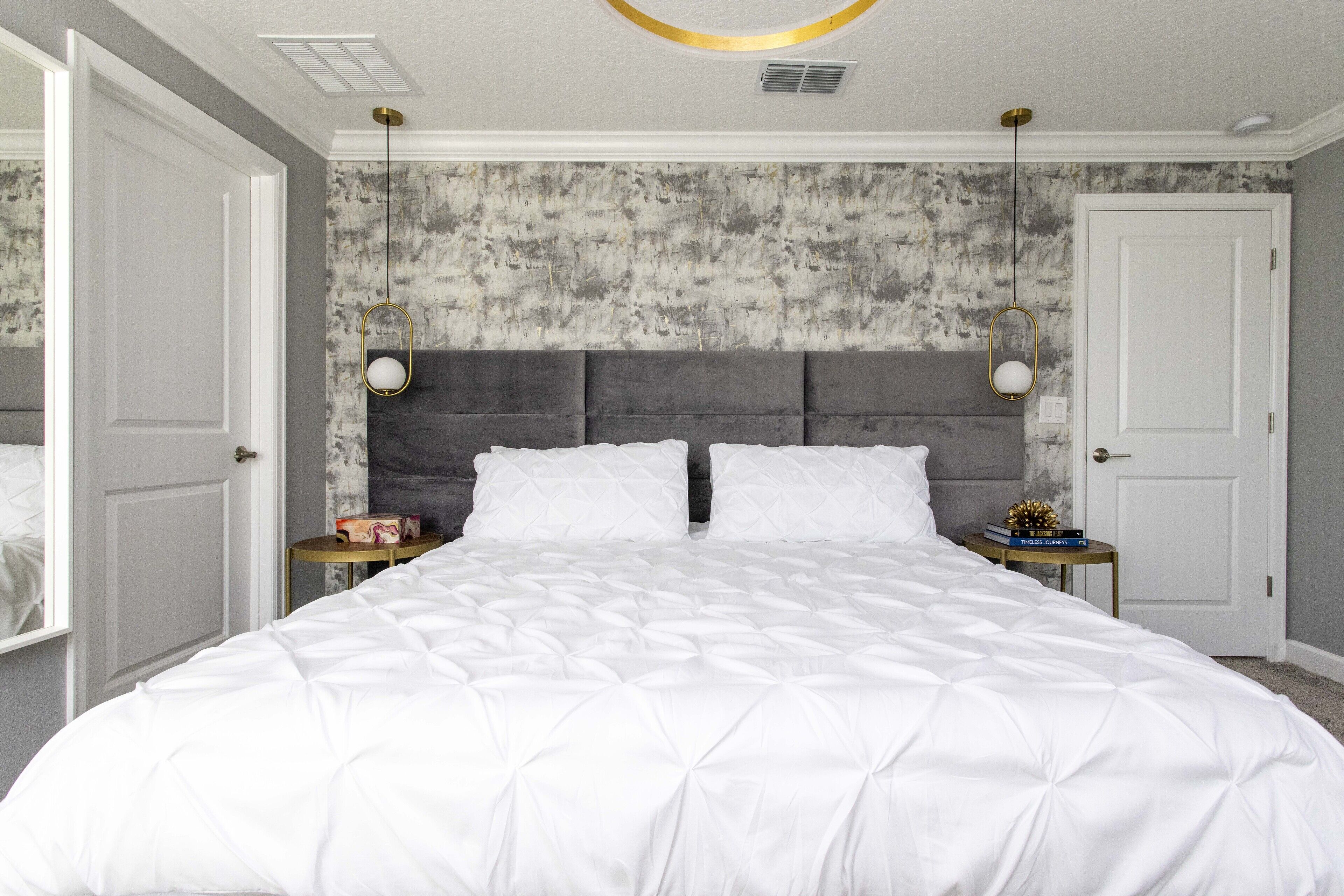 4 bedrooms, desk, iron/ironing board, travel crib