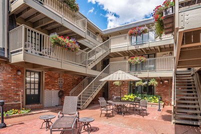 Chateau DuMont by iTrip Aspen Snowmass