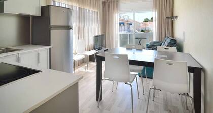 Villa huoneistot ORNIS - 2 bed. (4-6 hlöä) parvekkeella - beach La Rapita