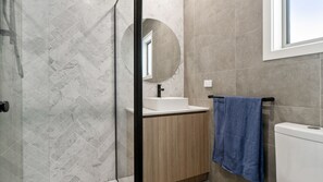 Bañera, secador de pelo