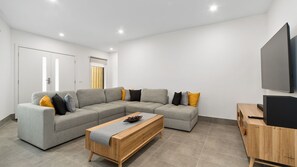 Living area - Modern Retreat on the Mornington Peninsula (Capel Sound)