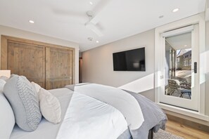 3 bedrooms, internet, bed sheets