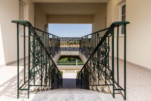 Property grounds - One Bedroom Apartment (Kissamos)