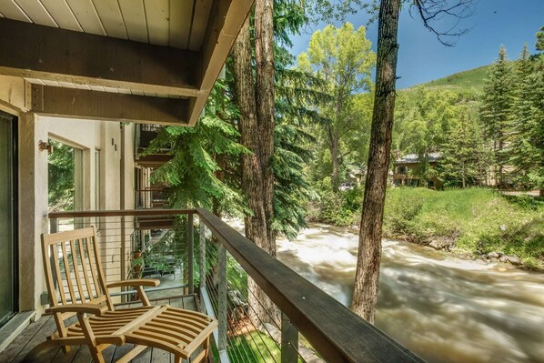 Condo (Chateau Eau Claire #9) | Balcony - Chateau Eau Claire by iTrip Vacations Aspen Snowmass (Aspen)