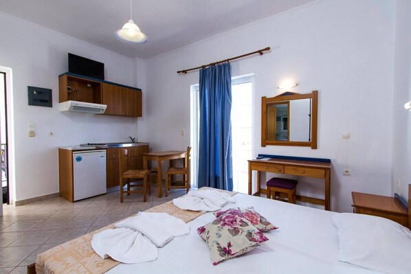 1 bedroom, WiFi, bed sheets - Studio Mediterranean (Kissamos)