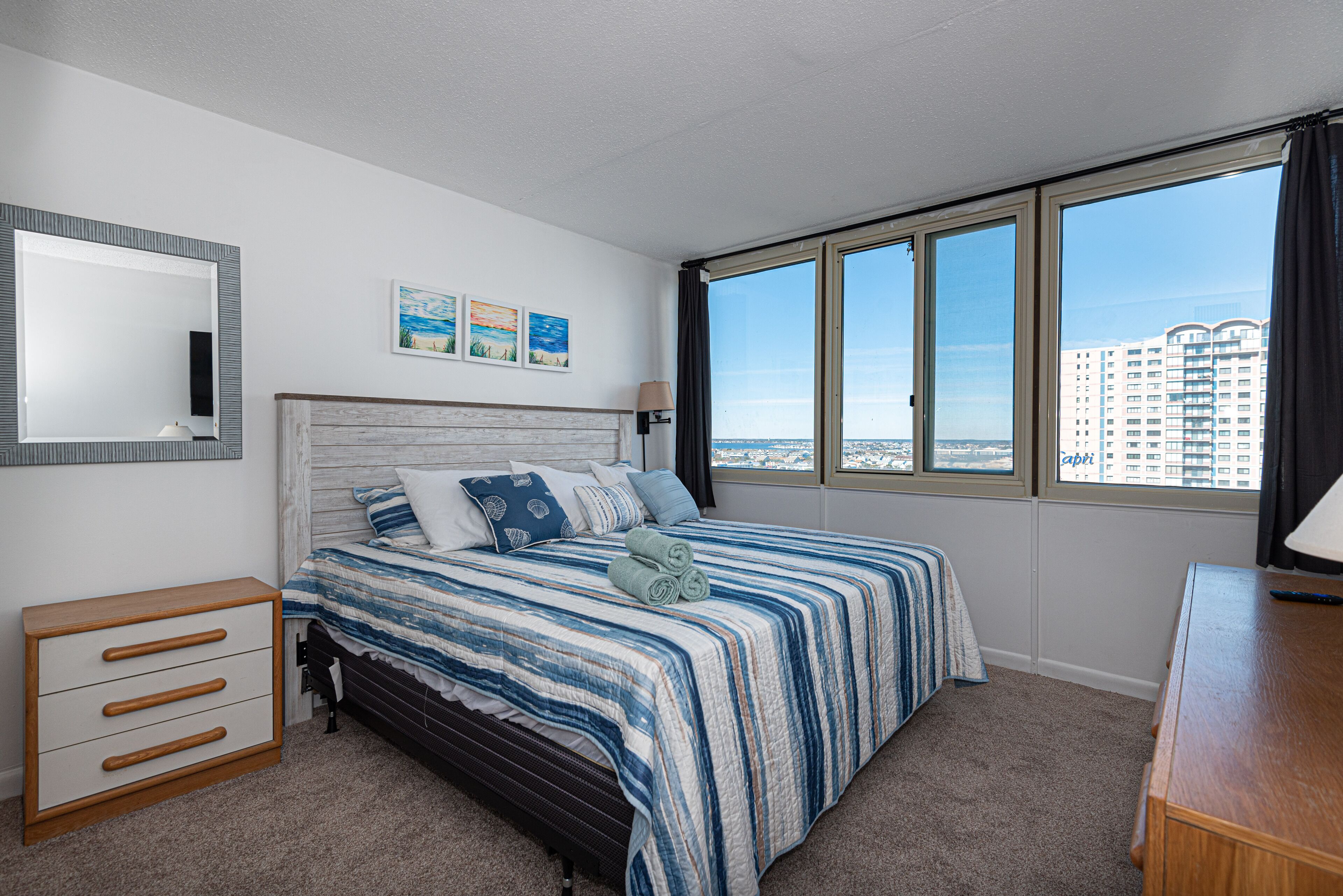 2 bedrooms, iron/ironing board, travel cot, free WiFi