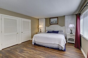 3 bedrooms, iron/ironing board, Internet, bed sheets