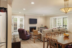 Condo (Fasching Haus 410) | Living room - Fasching Haus by iTrip Aspen Snowmass (Aspen)