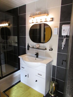 Maison, 1 chambre | Salle de bain