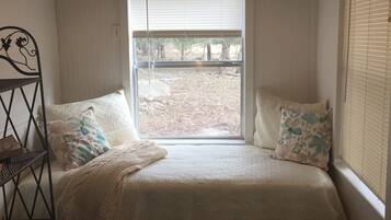 1 sovrum och sängkläder