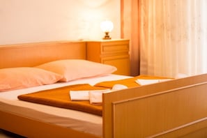 1 chambre, accès au Wi-Fi (inclus), literie fournie