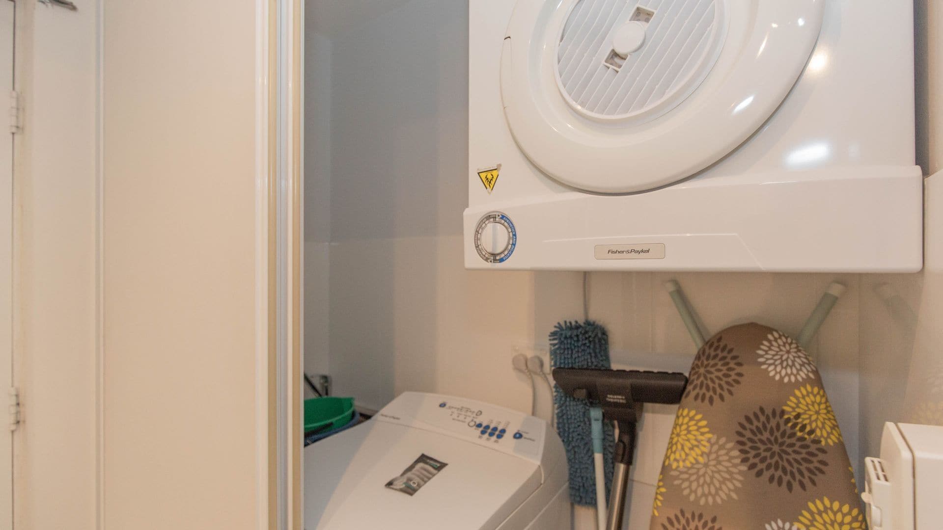 Edge - 2/16 Cyde Street — image 8