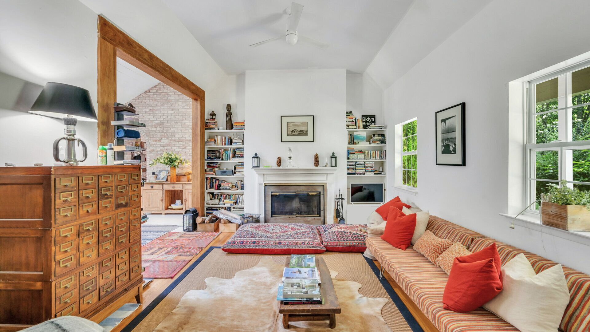 Charming Country Cottage, Large Pool, Close to Trails and Vineyards