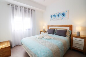 1 dormitorio, tabla de planchar con plancha, wifi gratis y ropa de cama