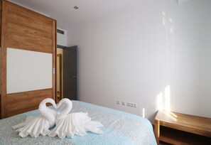 1 chambre, fer et planche à repasser, Wi-Fi gratuit, draps fournis