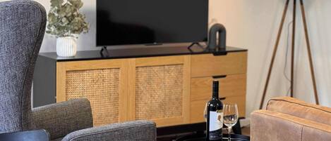 Fernseher, Arbeitsbereiche