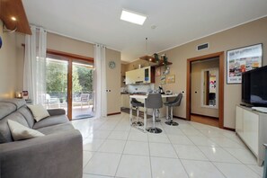 Smart-TV, Videospiele, DVD-Player