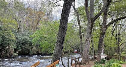 Memory Lane Mountain River Cabin